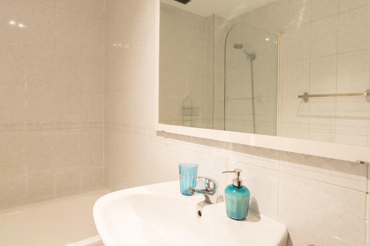 Apartment Ambb-private Patio-steps Away From Old Town Málaga